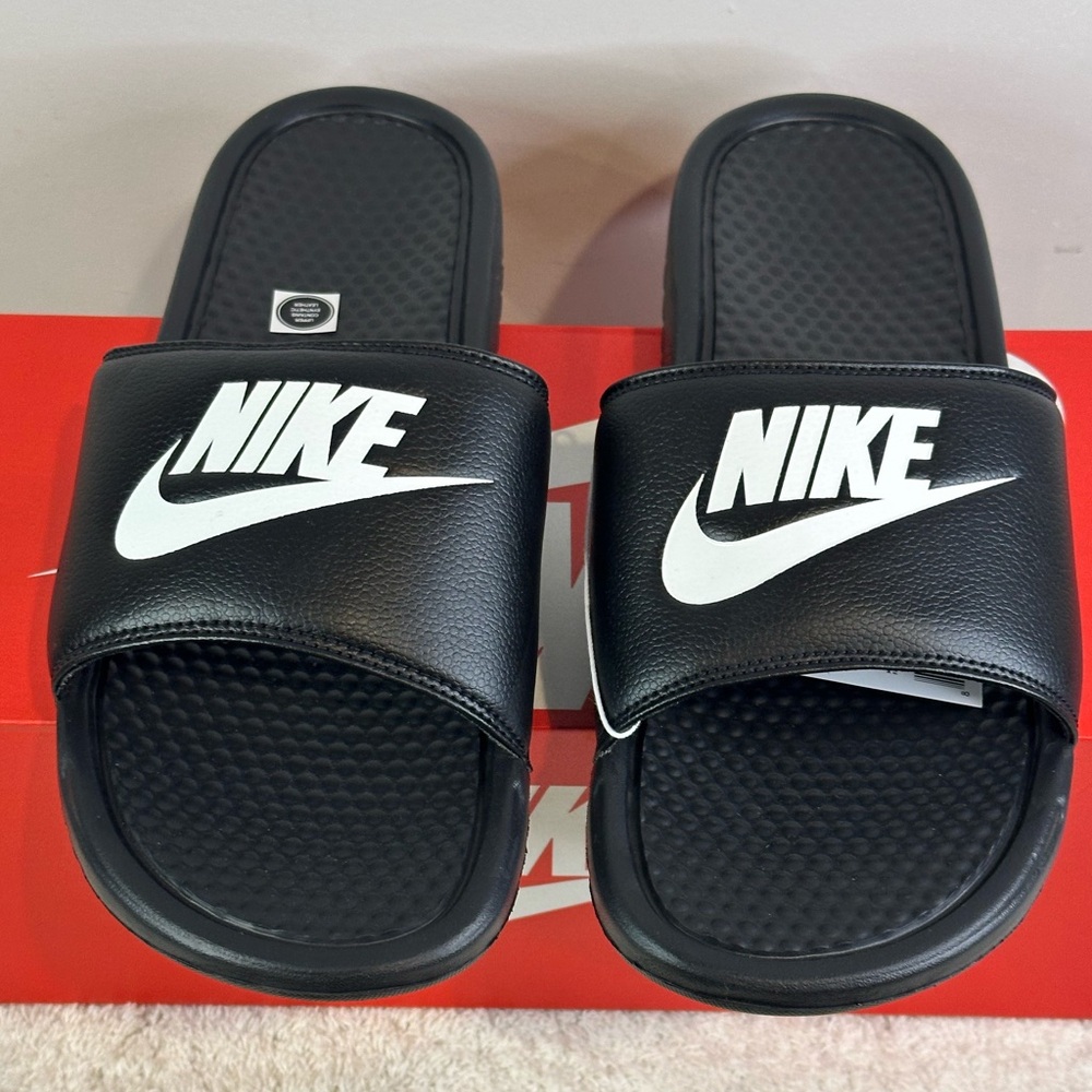 Nike Benassi JDI Slides